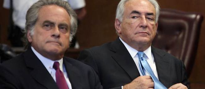 Dominique Strauss-Kahn et son avocat Benjamin Brafman, vendredi au tribunal de New York.