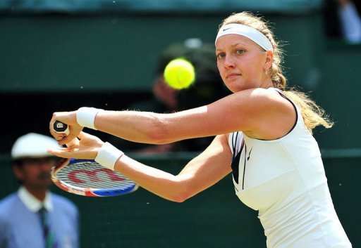 La Tcheque Petra Kvitova a gagne samedi son premier Wimbledon en battant la Russe Maria Sharapova en deux sets 6-3, 6-4.