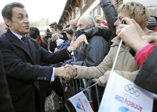 Le president de la Republique francaise Nicolas Sarkozy a ecrit mercredi dernier a tous les membres du CIO afin de les inviter a voter pour Annecy a l'occasion de l'election de la ville hote des JO d'hiver 2018, mercredi 6 juillet a Durban (Afrique du sud), a-t-on appris samedi.