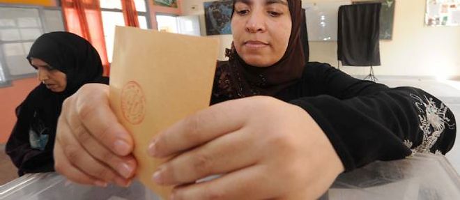 Les Marocains disent "oui" a la reforme constitutionnelle.