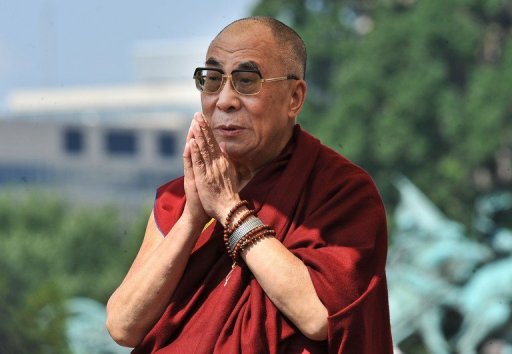 Le dalai lama a emis samedi l'espoir de retourner un jour au Tibet, misant sur une evolution democratique en Chine au cours d'une intervention au pied du Capitole, symbole de la democratie americaine.