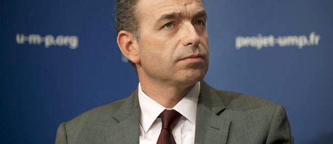 Jean-Francois Cope s'inquiete d'un scenario catastrophe pour l'UMP en 2012.