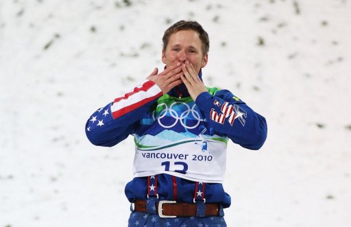 L'Americain Jeret Peterson, medaille d'argent de ski freestyle aux jeux olympiques d'hiver 2010 a Vancouver, s'est suicide, a annonce mardi la police de l'Utah.