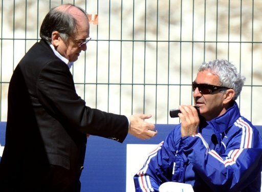 Foot: la FFF solde ses comptes avec Raymond Domenech pour 1 million d'euros
