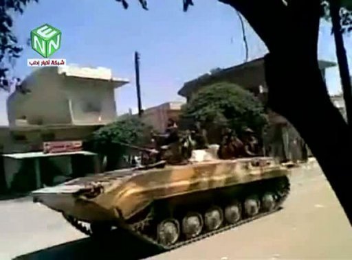 L'armee et les forces de securite syriennes sont entrees dans la nuit de samedi a dimanche dans les banlieues damascenes de Sakba et Hamouriya et ont procede a de nombreuses arrestations, a annonce l'Observatoire syrien des droits de l'Homme (OSDH) dans un communique.