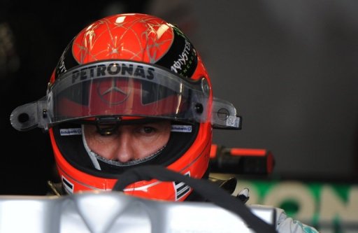 Le septuple champion du monde Michael Schumacher a declare dimanche qu'il evoluerait "certainement" encore en Formule 1 la saison prochaine, dimanche a Stuttgart, mettant fin aux rumeurs d'une possible retraite au terme de la saison en cours.