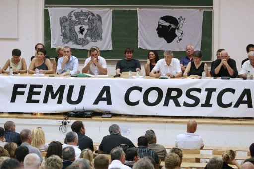 Les nationalistes corses moderes ont affirme, samedi a Corte (Haute-Corse), leur volonte de prendre le pouvoir lors des elections territoriales de 2014 en dialoguant des maintenant avec des representants de toutes les formations politiques insulaires.