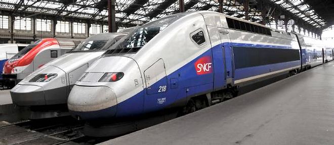 Le service de presse de la SNCF a precise que tout reviendrait "a la normale en fin de matinee". 
