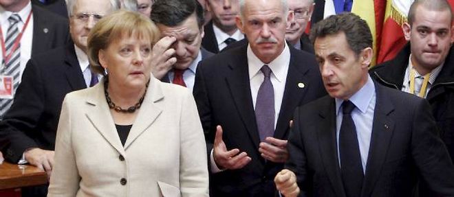 Nicolas Sarkozy et Angela Merkel tentent desesperement de mettre un terme a la crise de la zone euro, sans parvenir a rassurer definitivement les marches.