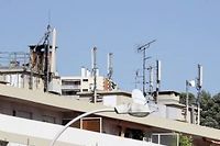 Paris compte 186 antennes relais sur ses toits pour 1.200 antennes en tout dans la ville. (C)Bruno Bebert