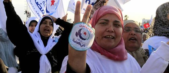Le parti islamiste Ennahda est annonce comme le grand vainqueur des premieres elections libres en Tunisie.