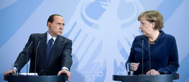 Crise de la zone euro : imbroglio autour des excuses d'Angela Merkel &agrave; Silvio Berlusconi