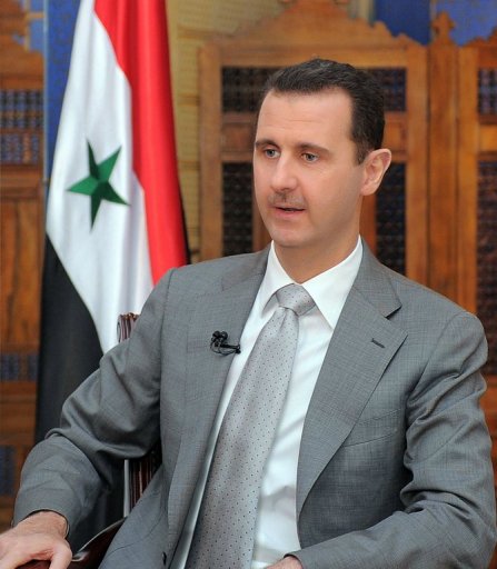 Aux yeux de l'opposition et de l'Occident, le regime de M. Assad a perdu sa credibilite en cherchant a mater la revolte dans le sang apres avoir promis des reformes qui ne se sont pas concretisees et libere seulement quelques centaines de detenus en juin malgre l'annonce d'une amnistie generale.