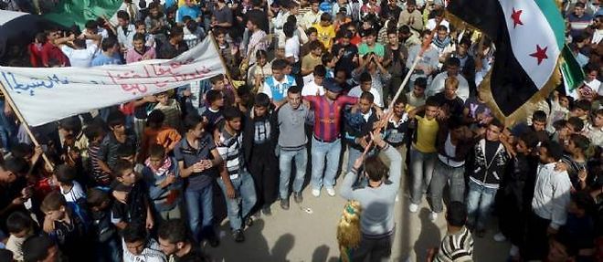 Manifestation des opposants syriens, pres de Homs, le 27 octobre.