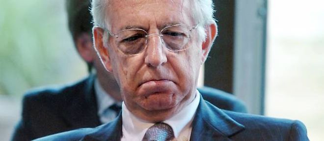 Mario Monti, ex-commissaire europeen, a ete nomme dimanche soir president du  Conseil par le president de la Republique italienne.