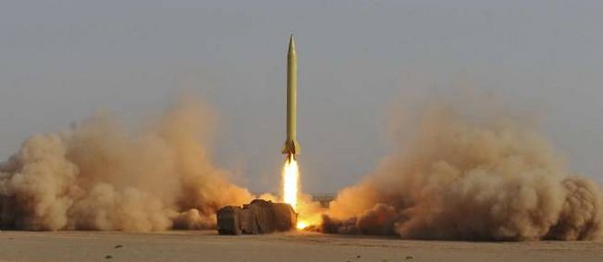 Lancement a Qoms d'un missile iranien Shahab-3 le 28 juin 2011 photographie par une agence de presse etudiante.