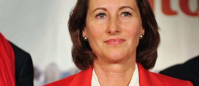 Segolene Royal sera la candidate du Parti socialiste dans la premiere circonscription de Charente-Maritime aux elections legislatives de juin 2012. 