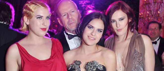 Bruce Willis et ses filles au Bal des debutantes.