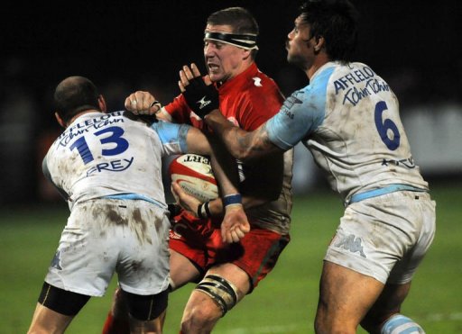 Rugby: Bayonne porte plainte contre le p&egrave;re d'Imanol Harinordoquy