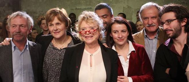 Eva Joly a presente son equipe de campagne jeudi dans un bar du 18e, a Paris.