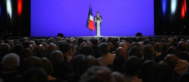 Toulon, la crise, Sarkozy et... Marine Le Pen