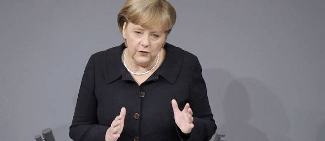 Angela Merkel devant le Bundestag vendredi 2 decembre.