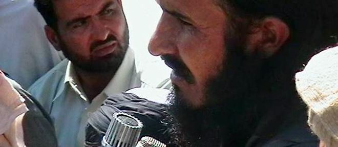 Faqir Mohammad (a droite), numero deux du mouvement des talibans pakistanais, ici en 2008.
