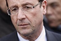 Hollande acc&eacute;l&egrave;re sa campagne et sonne l'offensive contre Nicolas Sarkozy