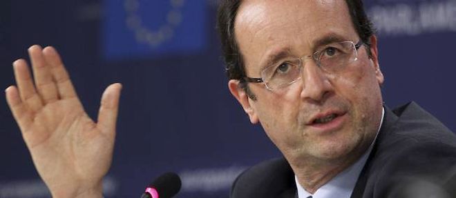 Le candidat PS a l'Elysee a promis mardi qu'il "n'enleverait pas un euro a la politique familiale".