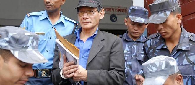 Charles Sobhraj a la sortie du tribunal a Katmandou en aout 2008.