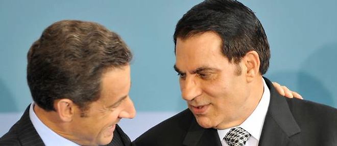 Nicolas Sarkozy en compagnie de l'ancien president tunisien Ben Ali, en juillet 2008.
