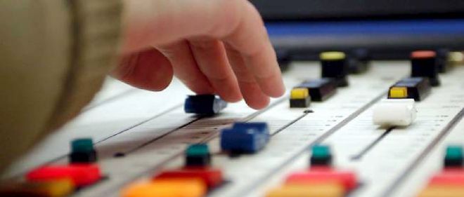 A Votre Ecoute Coute Que Coute France Inter "à notre écoute", quoi qu'il nous en coûte - Le Point