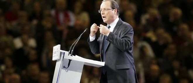 Francois Hollande a prononce un discours devant 25 000 personnes au Bourget.