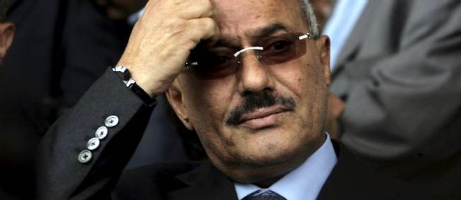 Le president yemenite Ali Abdallah Saleh a demande "pardon" a son peuple avant de quitter son pays.