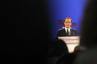 Programme Hollande: &quot;merci les riches et la croissance&quot;, selon la presse