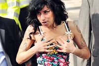 GB: la responsable de l'enqu&ecirc;te sur la mort d'Amy Winehouse d&eacute;missionne
