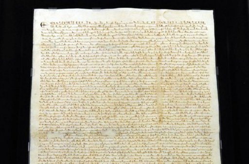 Une "Magna Carta", charte medievale anglaise qui limite l'arbitraire royal et est a l'origine du droit constitutionnel moderne, sera exposee a nouveau aux Archives nationales a Washington, apres un an de restauration, ont annonce les archives.