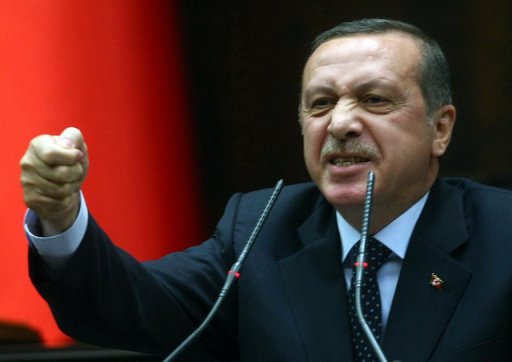En souhaitant l'avenement d'une "jeunesse religieuse", le premier ministre turc Recep Tayyip Erdogan a provoque critiques et inquietudes chez les tenants de la laicite, qui le soupconnent de vouloir islamiser peu a peu la societe turque.