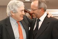 Stephan Schmidheiny (a droite) ici en compagnie de James Wolfensohn, alors president de la Banque mondial, en 2003. (C)Mayela Lopez