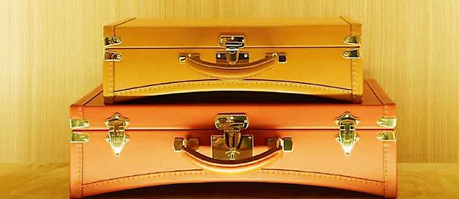 Le createur Moynat a revisite ces valises inspirees des premiers coffres de toit automobiles.
