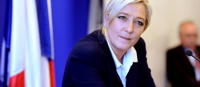 "Etre une mere et une candidate a la presidentielle, ce n'est pas facile", explique Marine Le Pen. 