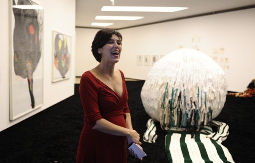 Le maitre d'oeuvre du succes de la Biennale de Lyon, la commissaire argentine Victoria Noorthoorn, 40 ans, recidive avec 35 des 78 artistes de la Biennale, mais cette fois dans sa ville, a l'invitation de la directrice de Proa, Adriana Rosenberg.