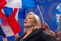 Marine Le Pen : &quot;Zou bisou bisou&quot;