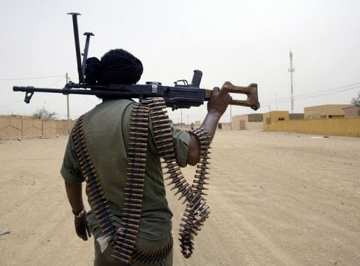 Le leader du groupe islamiste arme touareg Ansar Dine (defenseur de l'Islam), Iyad Ag Ghaly, a pris lundi le controle de la ville de Tombouctou (nord-ouest de Mali) et en a chasse les rebelles du Mouvement national de liberation de l'Azawad (MNLA), a affirme un temoin a l'AFP