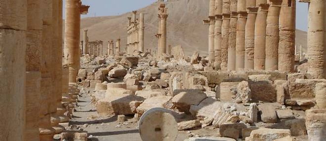 La fameuse colonnade de Palmyre, au coeur de la Syrie.