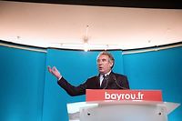 Bayrou veut d&eacute;velopper le &quot;produire en France&quot; par la loi