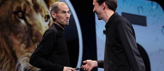 Steve Jobs et Scott Forstall, ici en juin 2011.