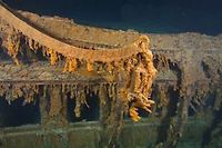 l'épave du Titanic est en grande partie recouverte de stalactites de rouille appelées 