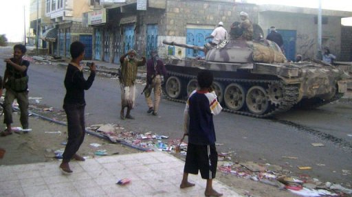 Au moins 222 personnes, dont 183 partisans d'Al-Qaida, ont ete tuees en cinq jours de combats autour de Loder, une ville du sud du Yemen, que le reseau extremiste a tente en vain de conquerir.