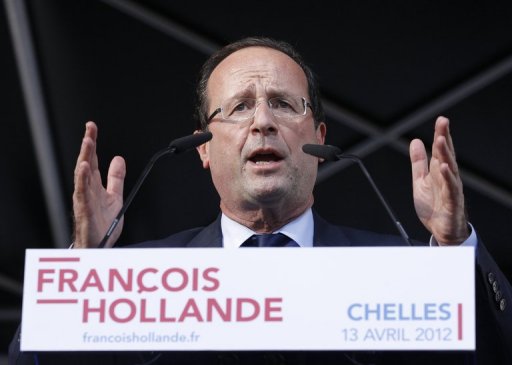 Francois Hollande souhaite que les autorites allemandes "annulent" l'introduction d'un contrat a terme sur la dette de la France, en passe d'etre lance par une societe allemande et deja au coeur d'une controverse politique.